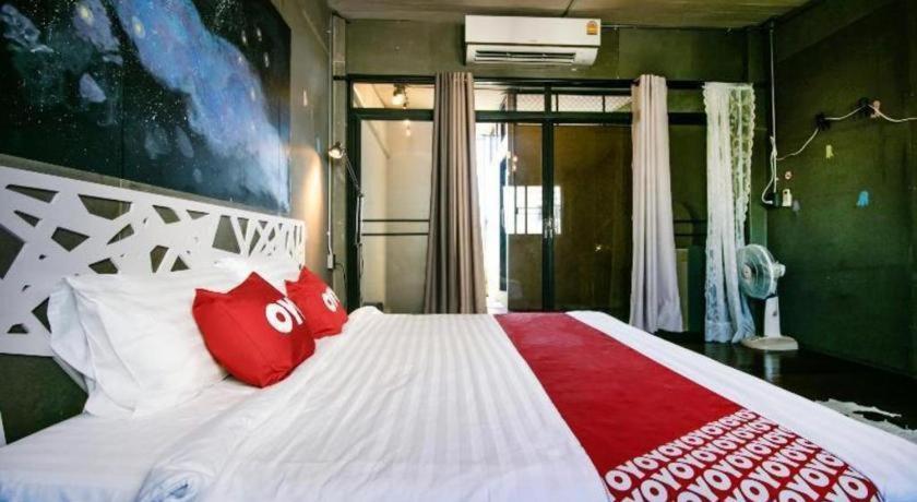 Vaccinated Staff - OYO 505 Ente Space Hostel Bangkok Exterior foto